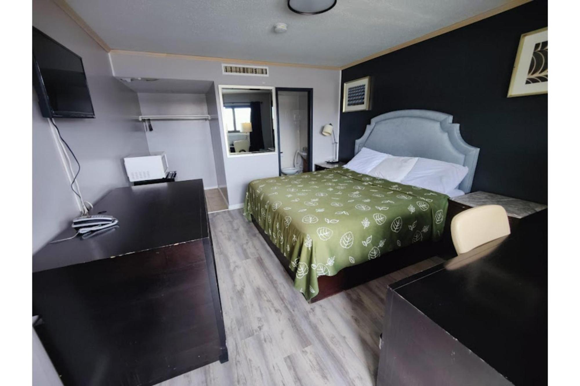 Oyo Hotel Edgebrook Chicago North Shore מראה חיצוני תמונה